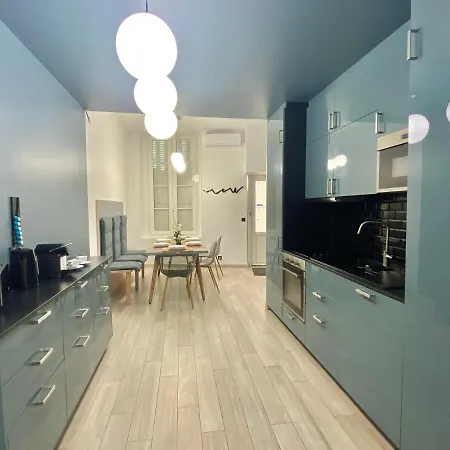 Apartment Republique *
